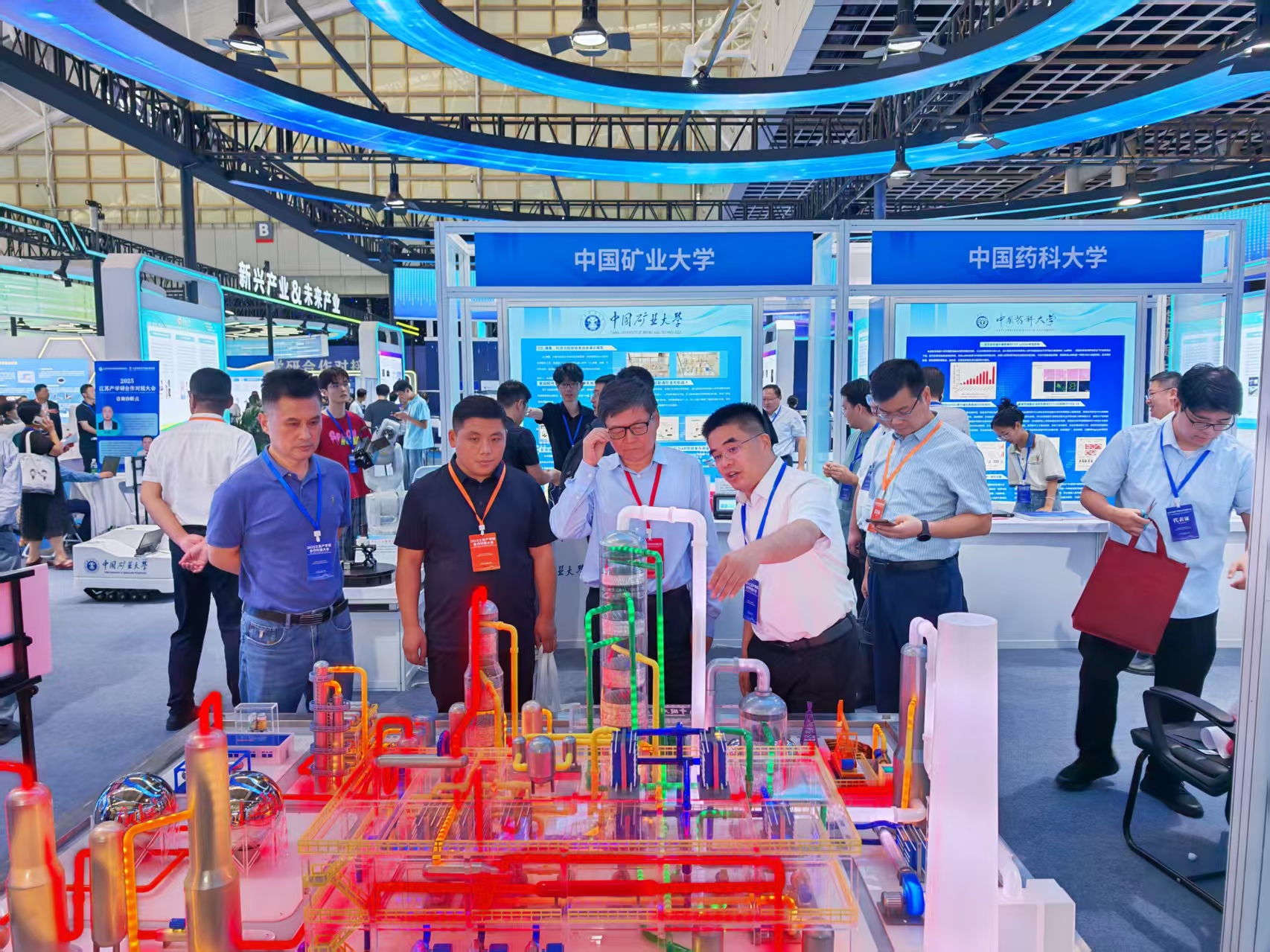 华碳科技CCUS全流程演示模型惊艳2025江苏产学研合作对接大会